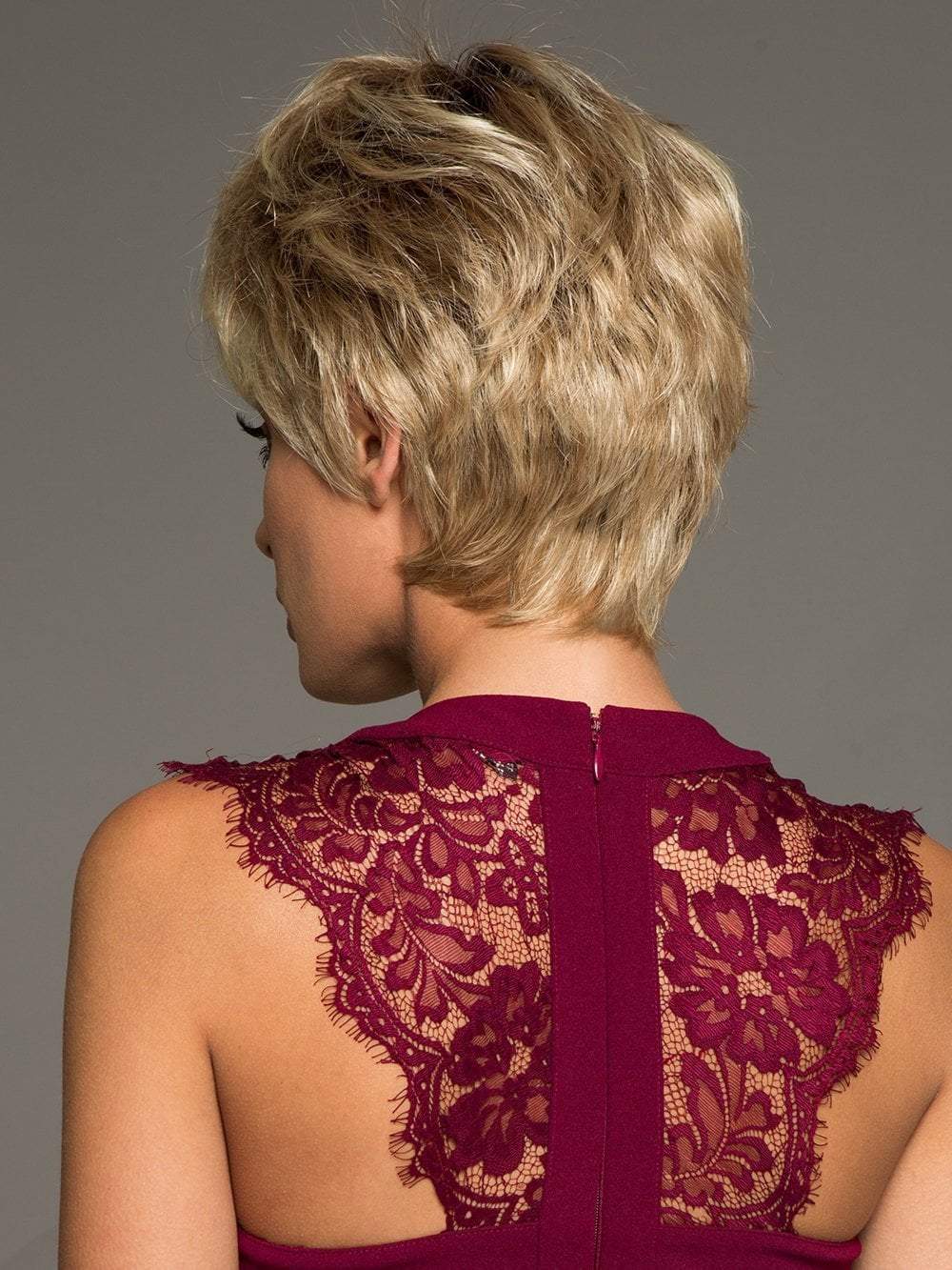 CRUSHING ON CASUAL by RAQUEL WELCH in SS14/88 SHADED GOLDEN WHEAT | Dark Blonde Evenly Blended with Pale Blonde Highlights and Dark Roots