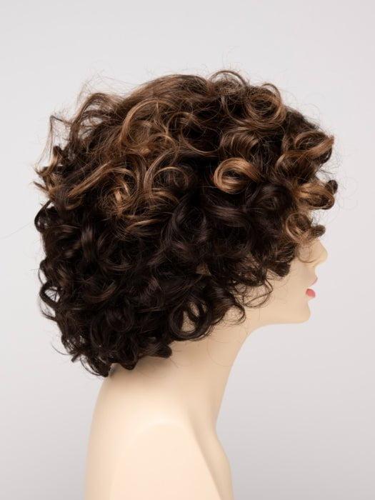 AMARETTO CREAM | Dark Brown roots with overall Medium Brown base with Honey Blonde highlights