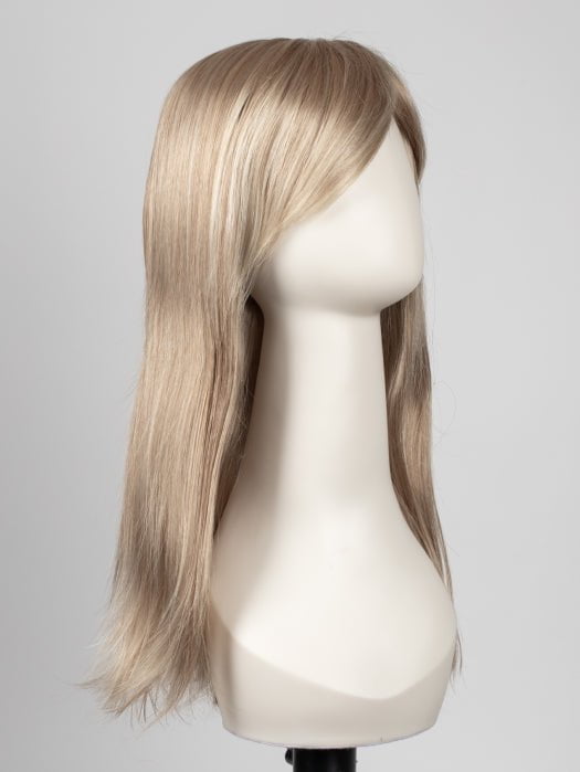 24B22 | Medium Gold Blonde and Pale Natural Blonde Blend