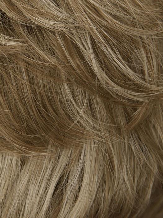 17/101 LIGHT PEARL BLONDE | Blonde Frosted with Pearl Blonde