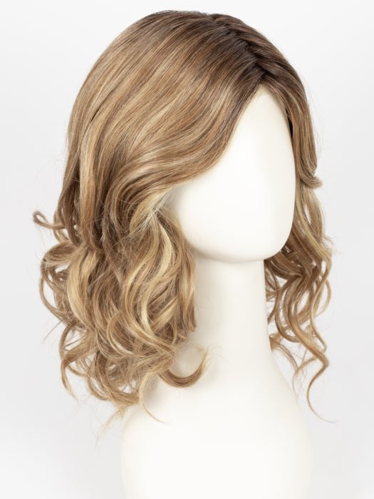 RL14/25SS Shaded Honey Ginger | Dark Blonde Evenly Blended with Medium Golden Blonde With Dark Roots