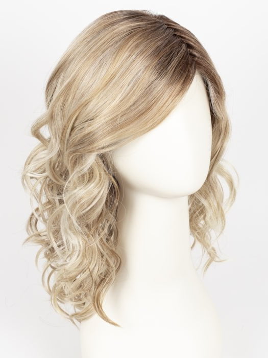 RL19/23SS SHADED BISCUIT | Light Ash Blonde Evenly Blended with Cool Platinum Blonde with Dark Roots