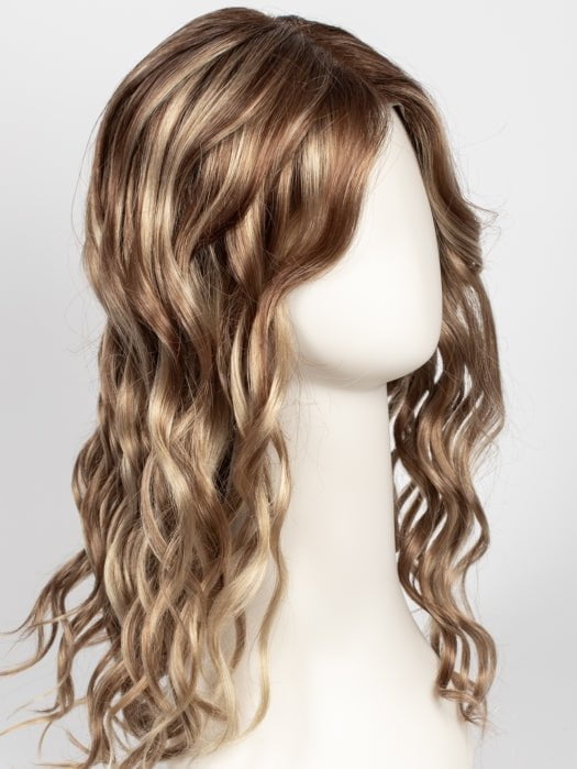 14/26S10 SHADED PRALINES N' CRÈME | Medium Natural-Ash Blonde and Medium Red-Gold Blonde Blend, Shaded with Light Brown