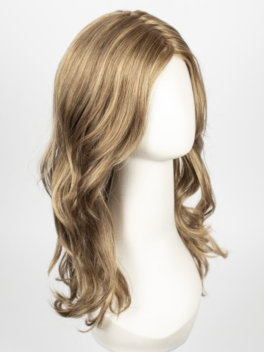 24BT18 ÉCLIAR | Dark Ash Blonde and Honey Blonde Blend, with Honey Blonde Tips