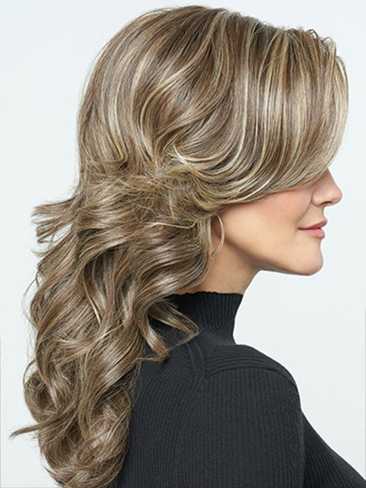 A Hollywood-inspired style with long, luxurious tresses and bouncy, barrel curls that are yours to flaunt!
