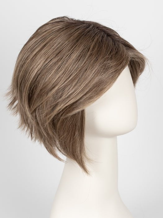 GF10-22SS ICED CAPPUCCINO | Light Brown Shaded with Medium Blonde