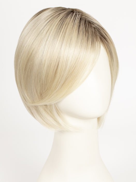 613/1001/R18 | Vanilla Blonde Platinum White Blend Rooted Ash Brown