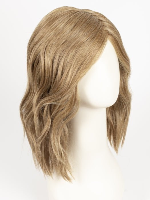 RL13/88 GOLDEN PECAN | Neutral Medium Blonde With Pale Honey Blonde Highlights