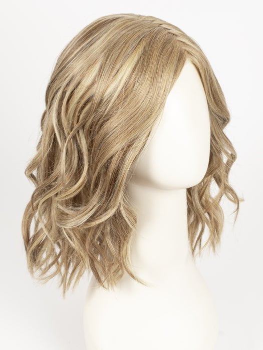 RL16/88 PALE GOLDEN HONEY | Dark Natural Blonde Evenly Blended with Pale Golden Blonde