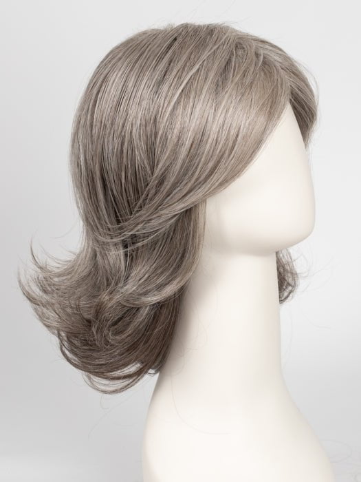 R119G GRADIENT SMOKE | Light Brown With 80% Gray in Front Gradually Blended Into 50% Gray in Nape Area