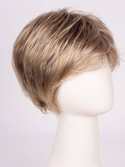 SS14/88 GOLDEN WHEAT | Dark Blonde Evenly Blended with Pale Blonde Highlights and Dark Roots