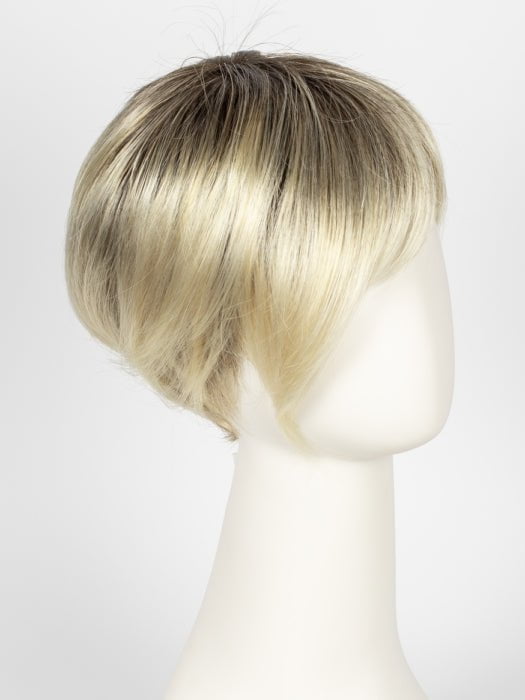 CHAMPAGNE ROOTED | Light Beige Blonde, Medium Honey Blonde, and Platinum Blonde blend with Dark Roots