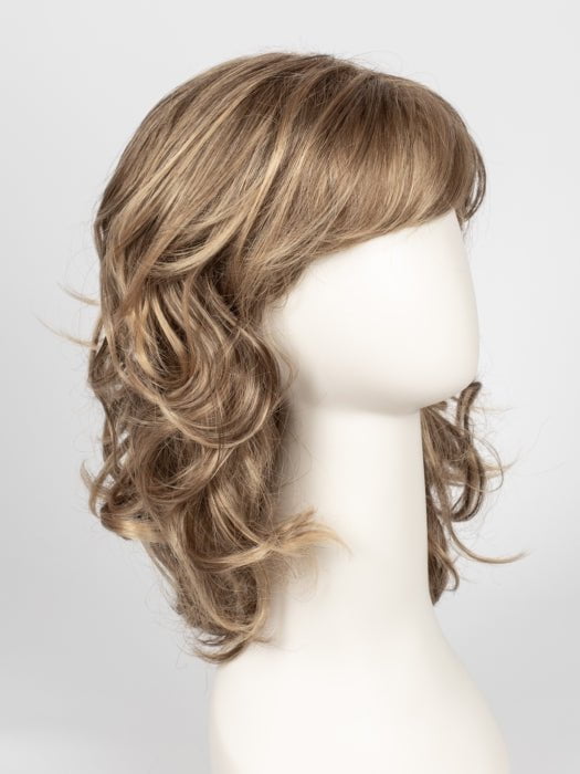 24BT18 ÉCLAIR | Dark Natural Ash Blonde and Light Gold Blonde Blend with Light Gold Blonde Tips