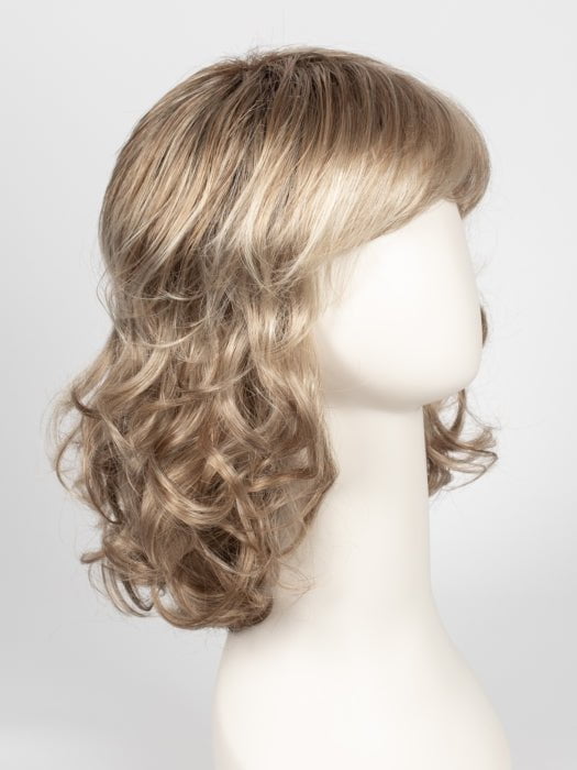12FS12 MALIBU BLONDE | Light Gold Brown, Light Natural Gold Blonde, and Pale Natural Gold-Blonde Blend, Shaded with Light Gold BrowN