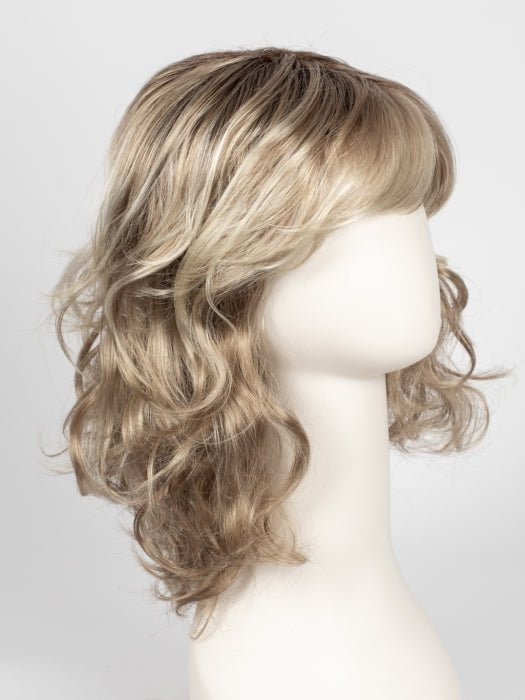 22F16S8 VENICE BLONDE | Light Ash Blonde and Light Natural Blonde Blend, Shaded with Medium Brown