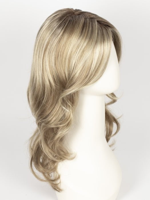 22F16S8 VENICE BLONDE | Lt Ash Blonde & Lt Natural Blonde Blend, Shaded w/ Med Brown