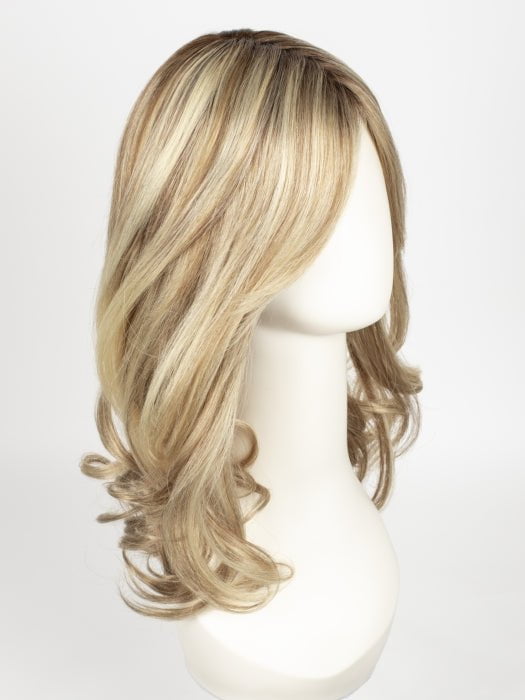 12FS8 | Light Gold Brown, Light Natural Gold Blonde and Pale Natural Gold-Blonde Blend, Shaded with Medium Brown