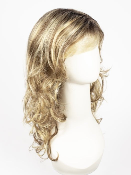 RH12/26RT4 | Light Brown w/Fine Golden Blonde Highlights And Dark Roots