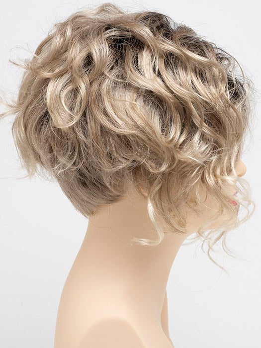 CHAMPAGNE SHADOW | Soft Dark Blonde with Platinum Highlights and Chestnut Roots