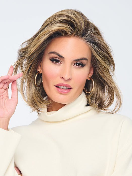FLYING SOLO by Raquel Welch in RL9/24SS ICED CAFÉ LATTE | Dark Brown shaded with Golden Brown