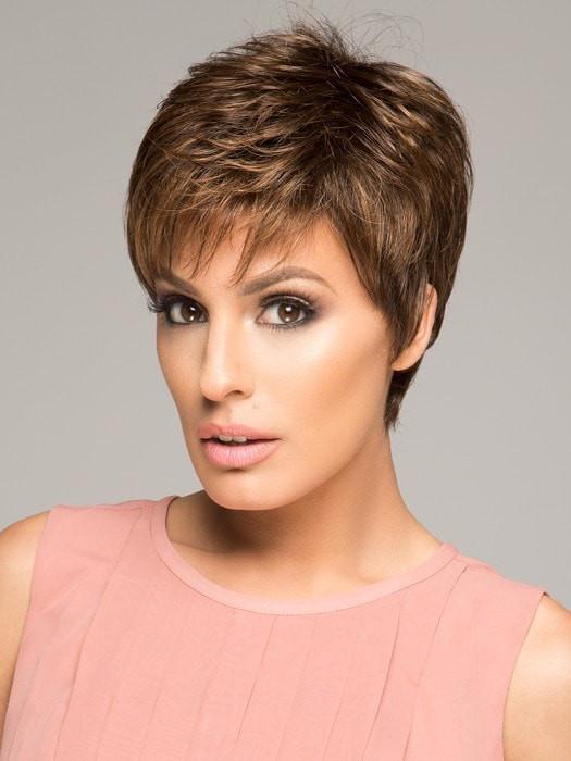WINNER WIG Raquel Welch in SS11/29 NUTMEG | Light Reddish Brown and Golden Copper Highlights With Dark Brown Roots