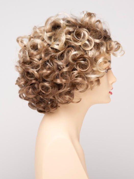 SPARKLING CHAMPAGNE | Medium Brown roots with overall Strawberry Blonde base and soft Golden Blonde highlights