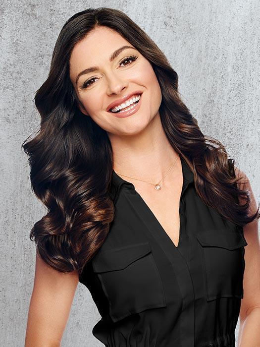 For longer, fuller, more beautiful hair, this one-piece hair extension clips in so easily.