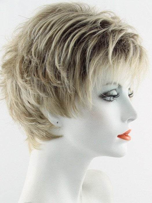 Color RL19/23SS = Shaded Biscuit: Cool Platinum blonde with subtle highlights and medium brown roots