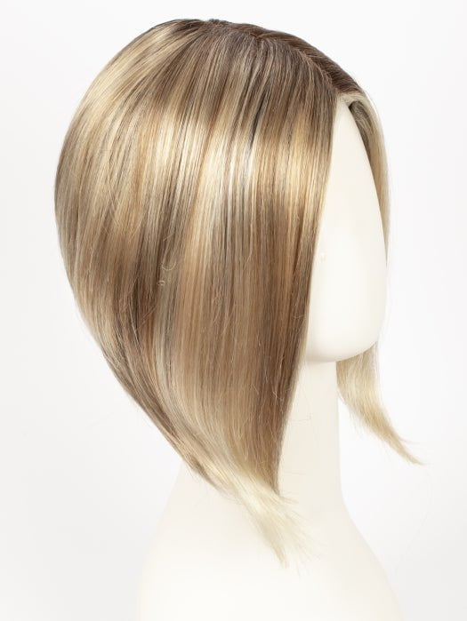 12FS8 | Light Gold Brown, Light Natural Gold Blonde and Pale Natural Gold-Blonde Blend, Shaded with Medium Brown