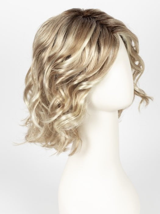 SS14/88 GOLDEN WHEAT | Dark Blonde Evenly Blended with Pale Blonde Highlights and Dark Roots