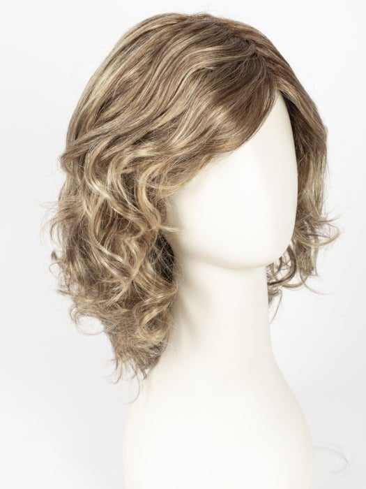 GL11-25SS SS HONEY PECAN | Chestnut brown base blends into multi-dimensional tones of brown and golden blonde