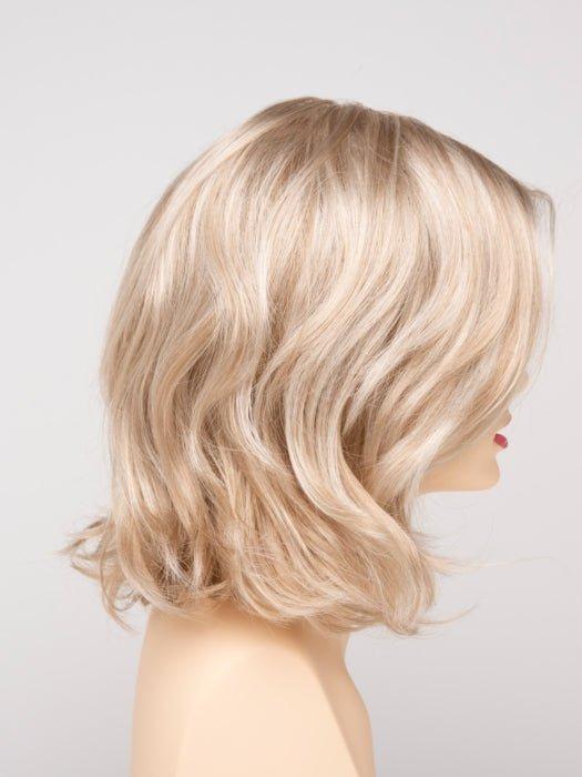 LIGHT BLONDE | 2 toned blend of Creamy Blonde with Champagne highlights