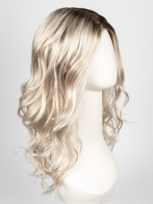 SUNLIT-BLONDE | Soft Blend of Sandy Blonde, Lightest Blonde and Iced Blonde with a Light Golden Brown Root