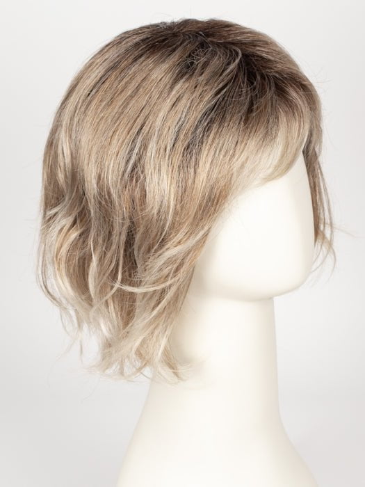 CANDY BLONDE ROOTED | Pearl platinum blonde mixed with light reddish brown and pure white