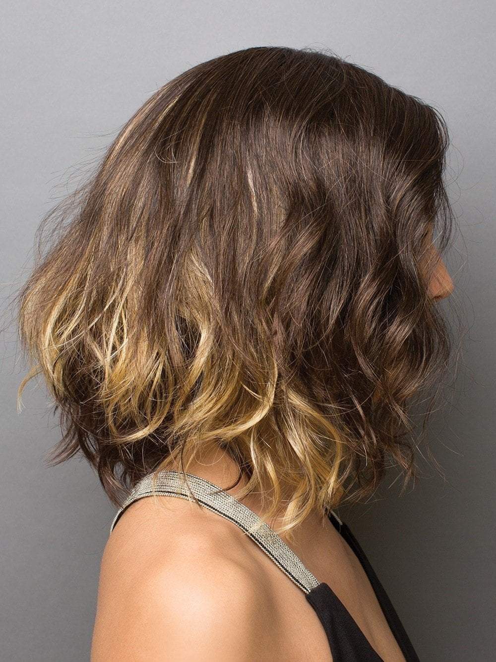 Soft angled waved bob