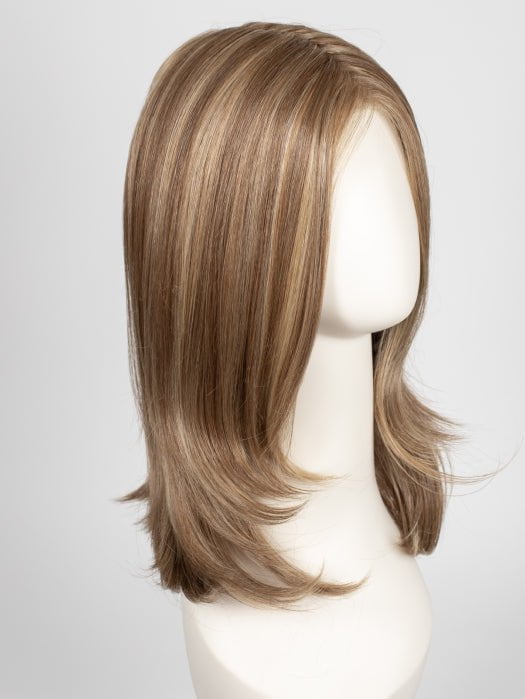 RL13/88 | Golden Pecan: Neutral Medium Blonde With Pale Honey Blonde Highlights