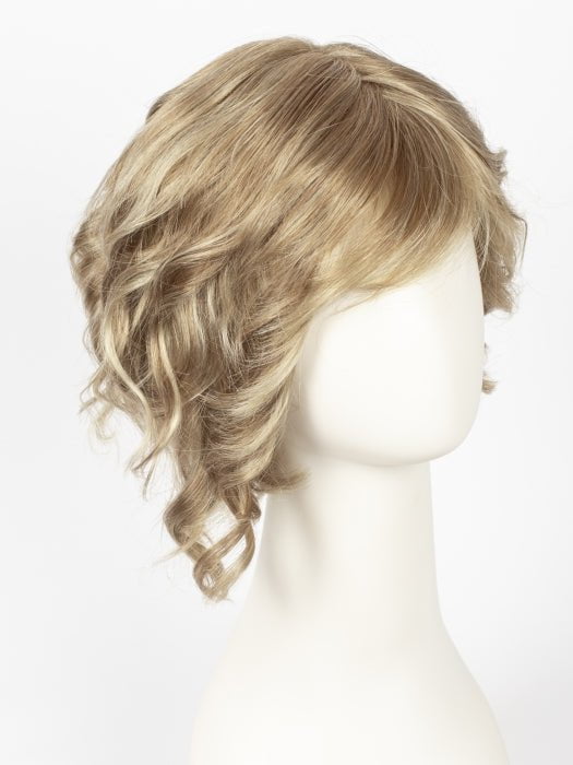 GL16-27 BUTTERED BISCUIT | Medium Blonde with Light Gold Highlights