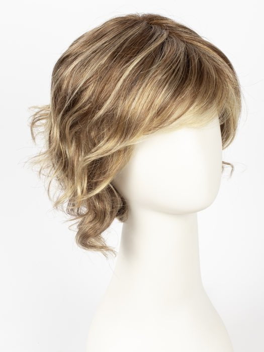 GL11-25SS SS HONEY PECAN | Chestnut brown base blends into multi-dimensional tones of brown and golden blonde