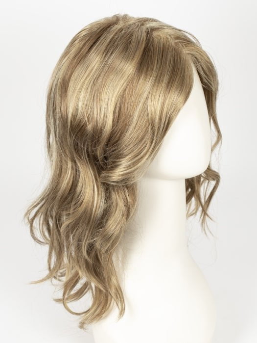 R12/26CH | Light Brown with Chunky Golden Blonde Highlights