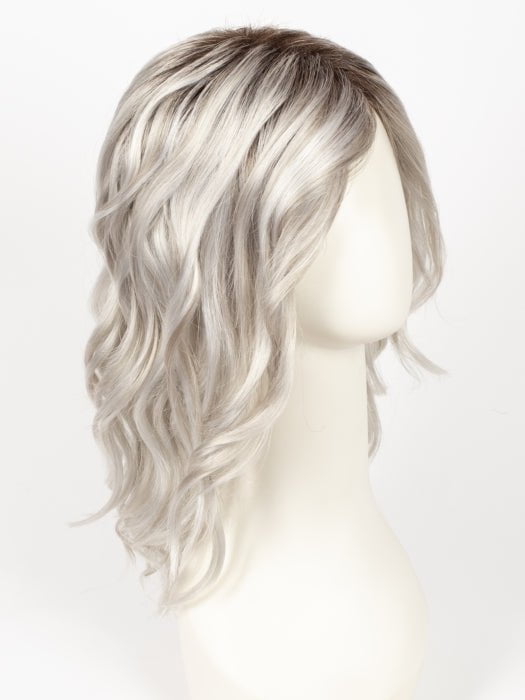 SILVERSUN/RT8 | Iced Blonde Dusted with Soft Sand and Golden Brown Roots