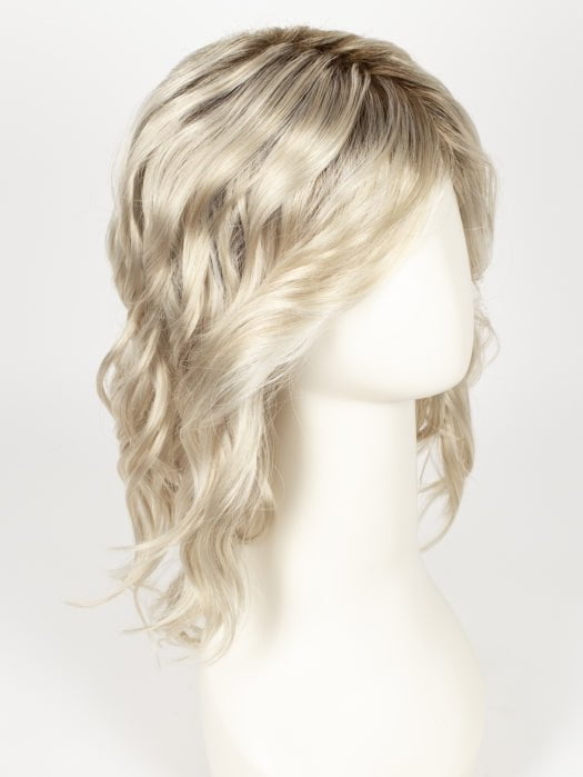 SUNLIT-BLONDE | Soft Blend of Sandy Blonde, Lightest Blonde and Iced Blonde with a Light Golden Brown Root