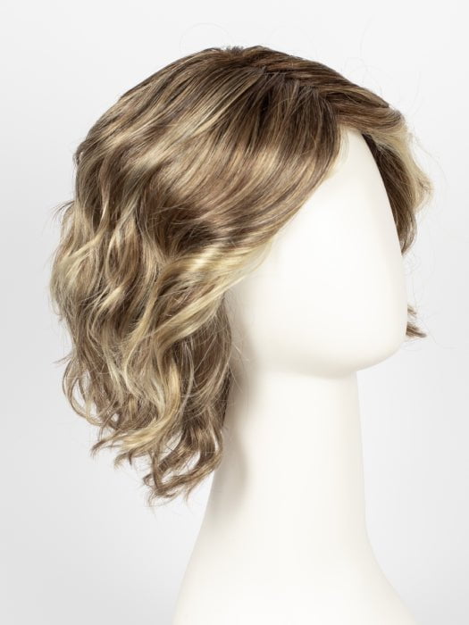 GL11-25SS HONEY PECAN | Chestnut brown base blends into multi-dimensional tones of brown and golden blonde