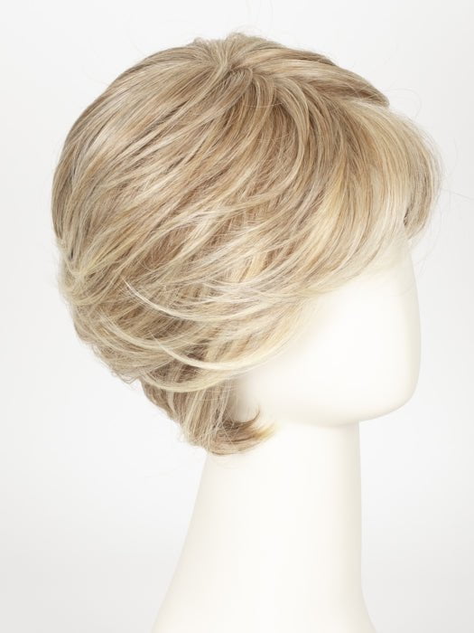 RL16/88 PALE GOLDEN HONEY | Dark Natural Blonde Evenly Blended with Pale Golden Blonde