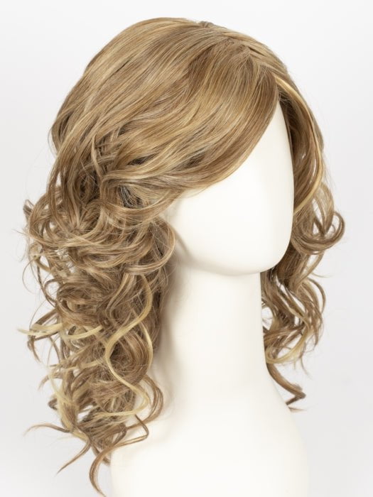 RL13/88 Golden Pecan | Neutral Medium Blonde With Pale Honey Blonde Highlights