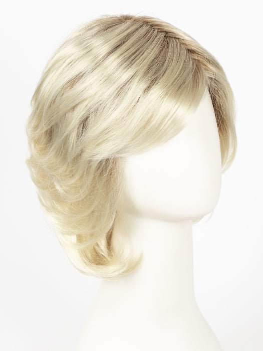 GL613-88SS CHAMPAGNE BLONDE | Dark Golden Blonde base blends into light Golden Blonde with glints of Platinum Blonde