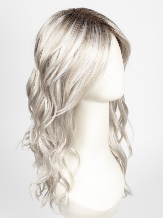 SILVERSUN/RT8 | Iced Blonde Dusted with Soft Sand and Golden Brown Roots