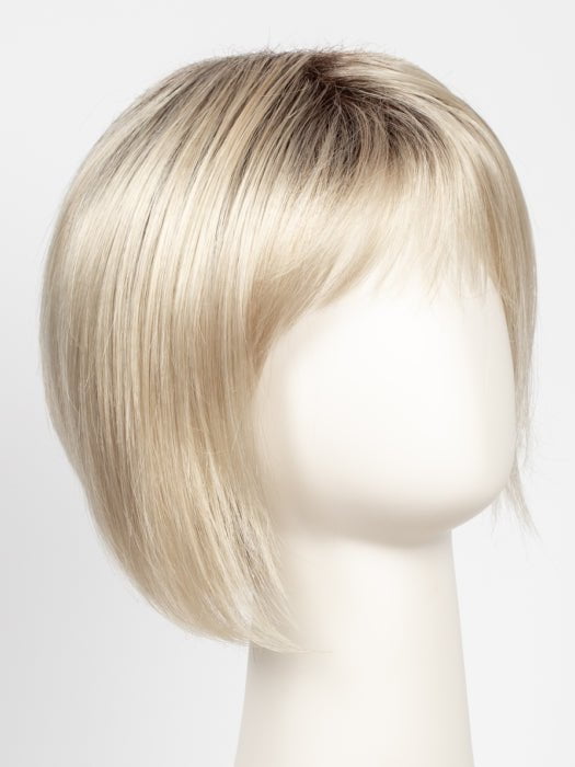 CHAMPAGNE-R | Light Beige Blonde, Medium Honey Blonde, and Platinum Blonde blend with Dark Roots