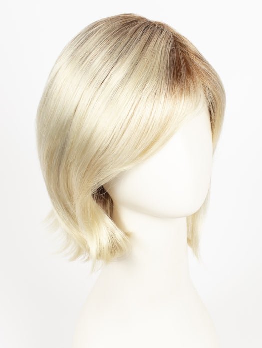 GL613-88SS CHAMPAGNE BLONDE | Dark Golden Blonde base blends into Light Golden Blonde with glints of Platinum Blonde