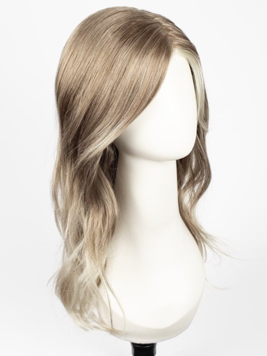 ICE-BLOND | Ashy Blonde Base with White Gold Tips with Highlights around face