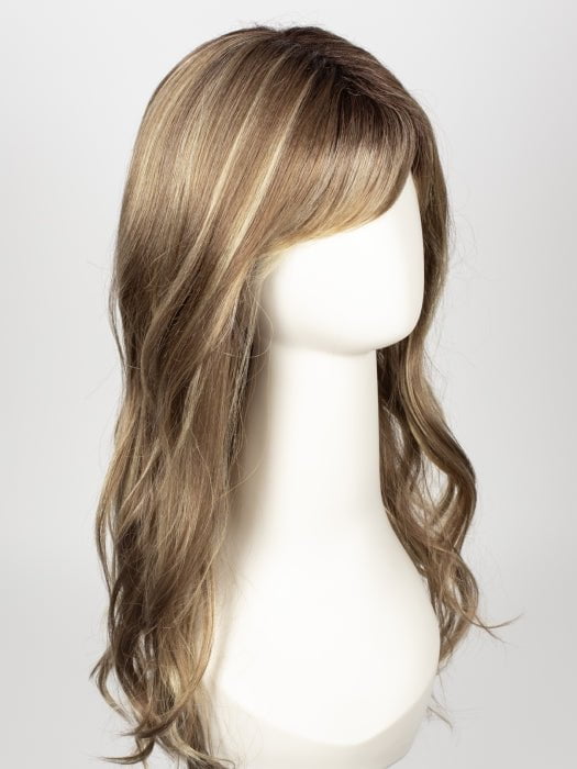 MOCHACCINO-R | Rooted Medium Warm Blonde with Chocolate Undertones and Creamy Blonde Highlights